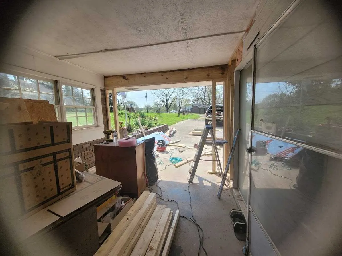 Air movers and dehumidifier for Water Mitigation Services in Rosemont