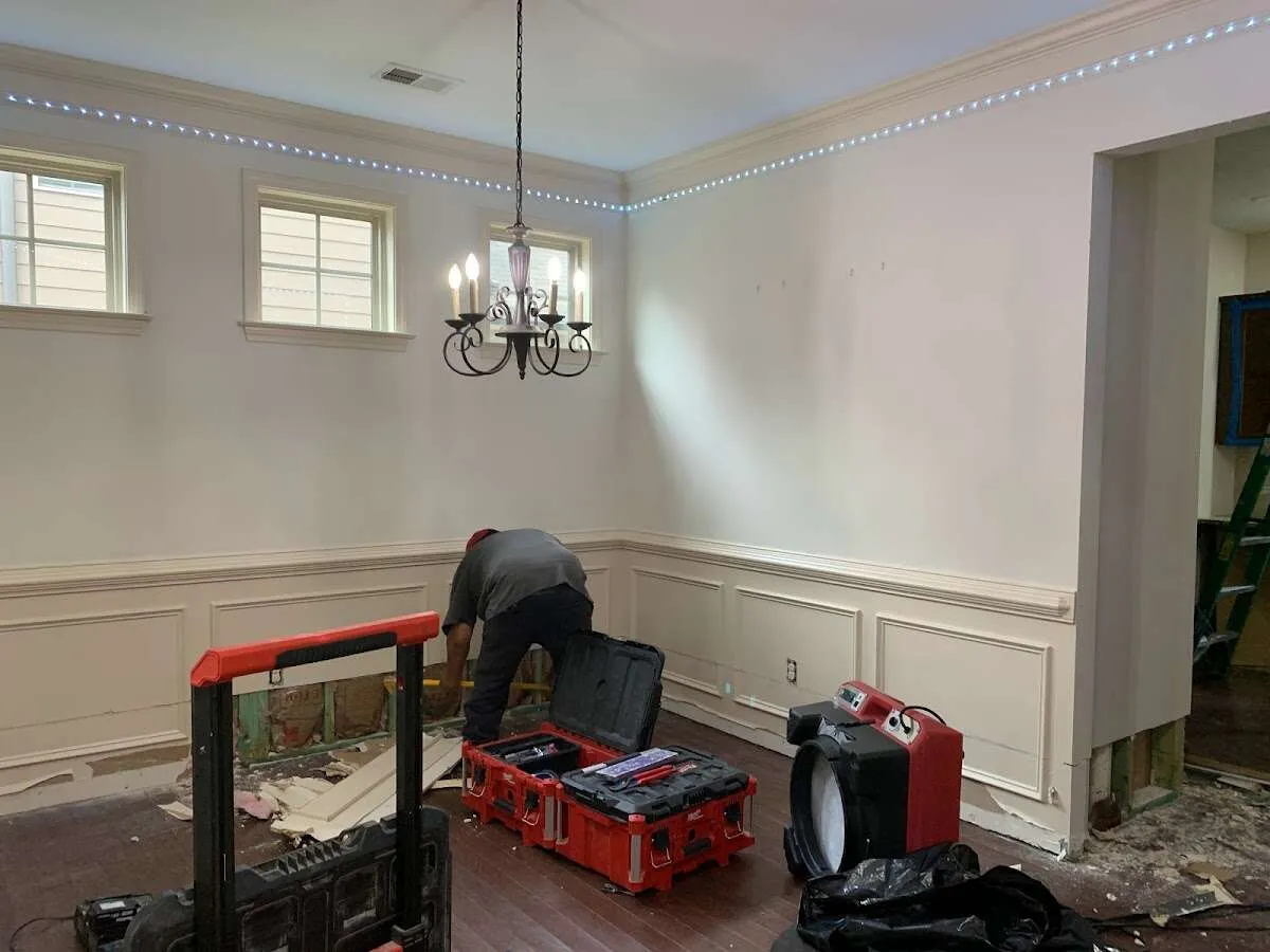 Restoration technician with professional equipment in Rosemont